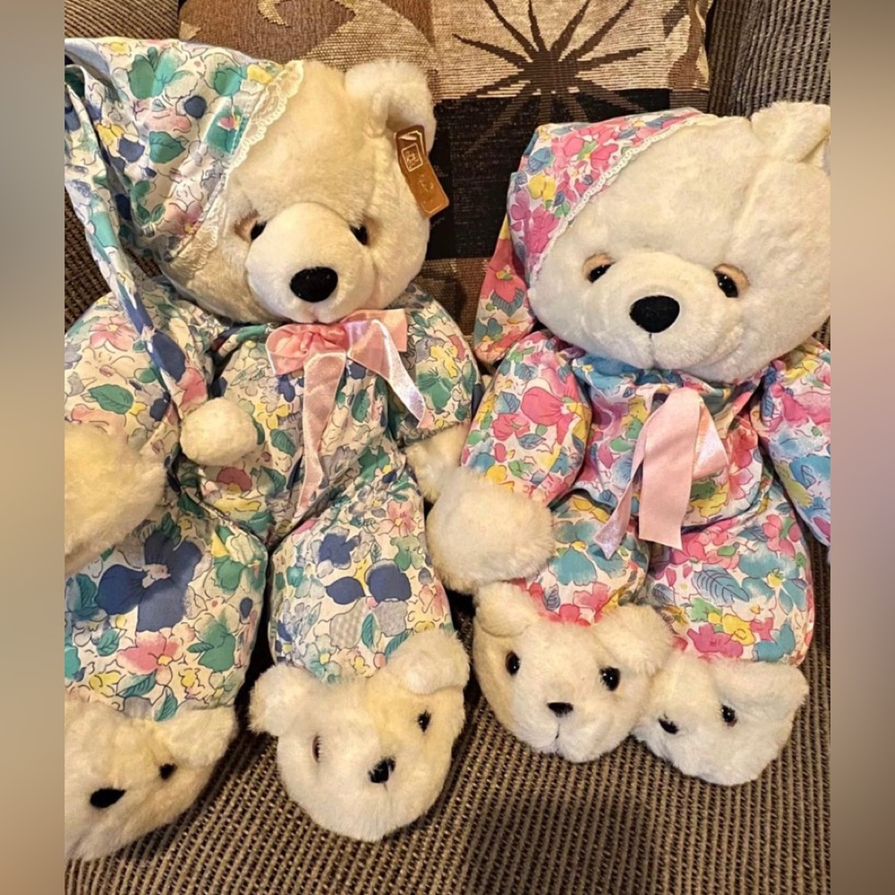 Fiesta 18" sleepy time bears... great for siblings, perfect condition.